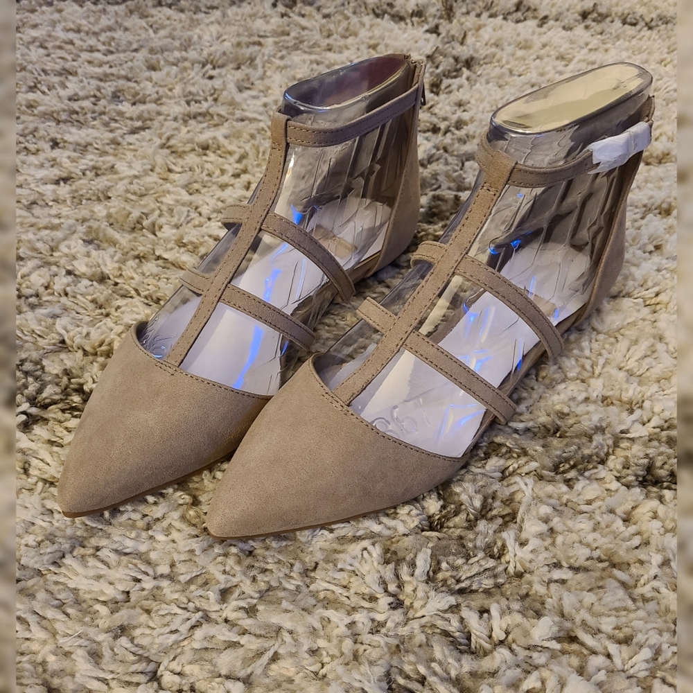 FERGALICIOUS Candace Caged Flat - Doe